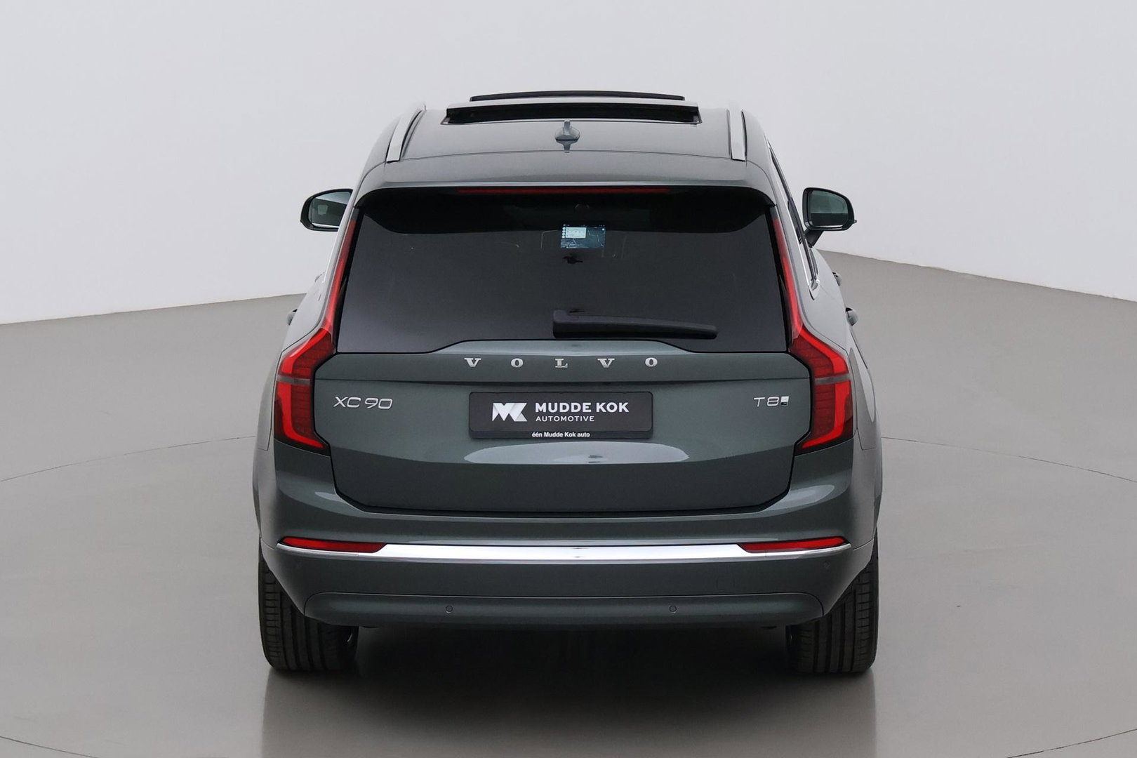 Volvo XC90 T8 Ultra Bright | Luchtvering | Bowers&Wilkins | 22 Inch | Panoramadak | Trekhaak | 360° Camera | Head-Up