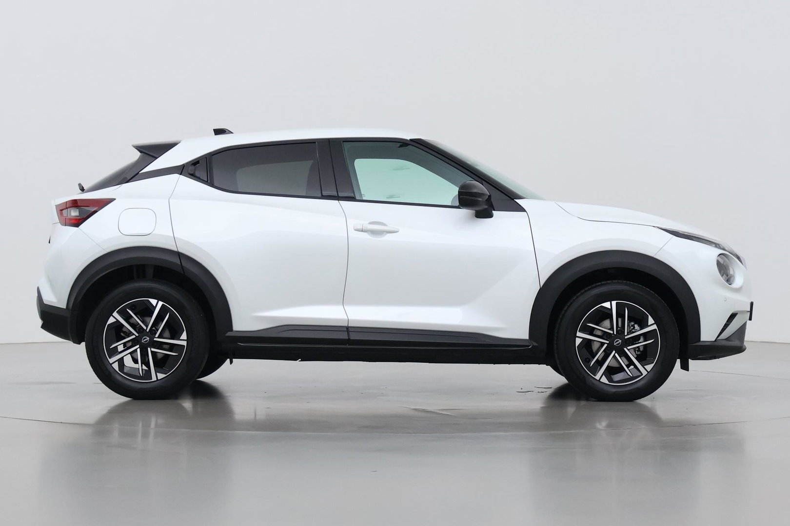 Nissan Juke 1.0 DIG-T N-Connecta | Stoel+Stuurverwarming | Cruise Control | Carplay | Camera | Keyless