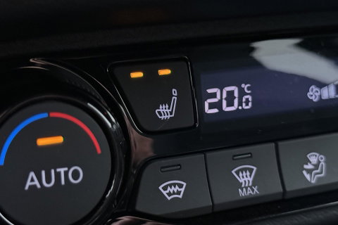 Nissan Juke 1.0 DIG-T N-Connecta | Stoel+Stuurverwarming | Cruise Control | Carplay | Camera | Keyless