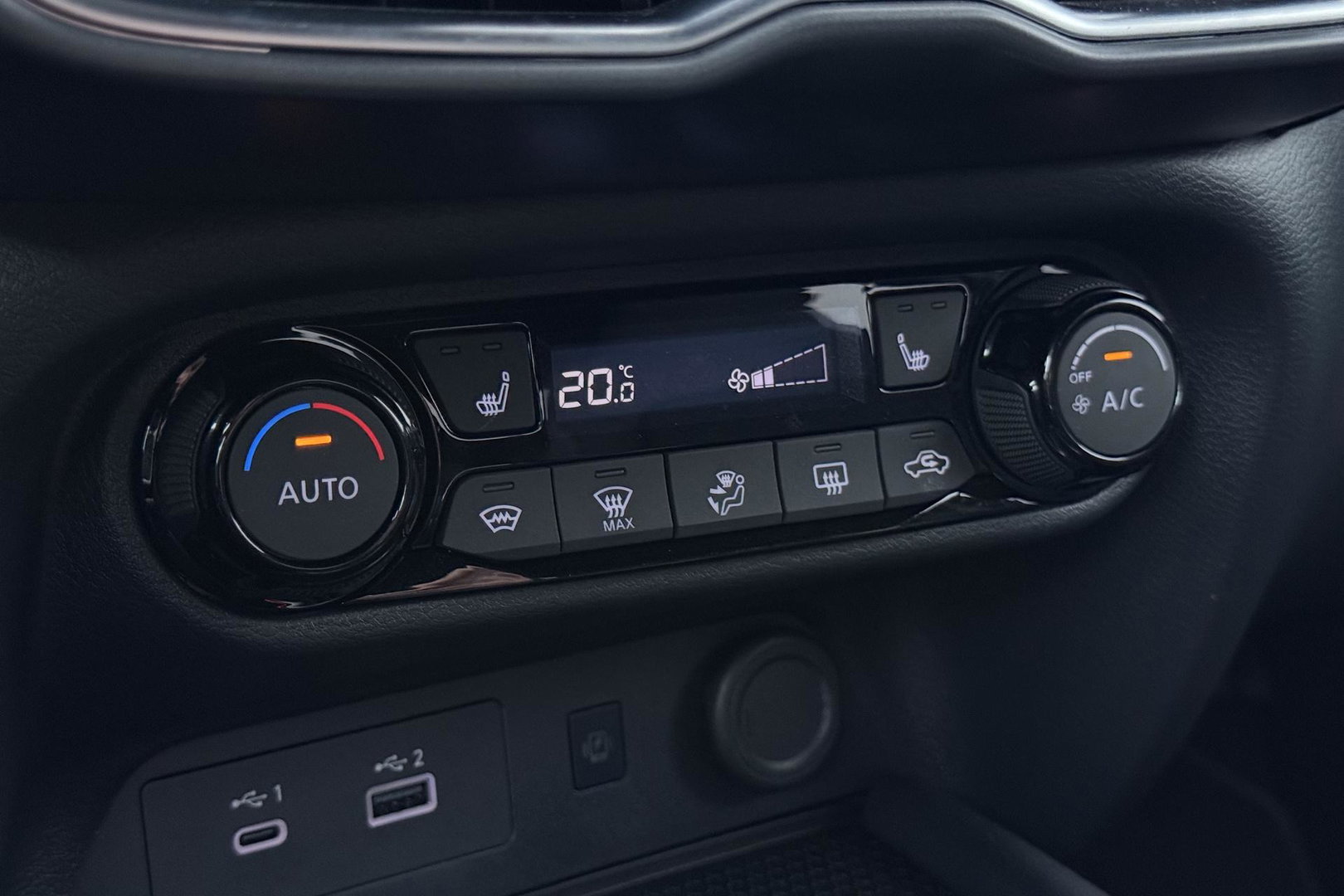 Nissan Juke 1.0 DIG-T N-Connecta | Stoel+Stuurverwarming | Cruise Control | Carplay | Camera | Keyless