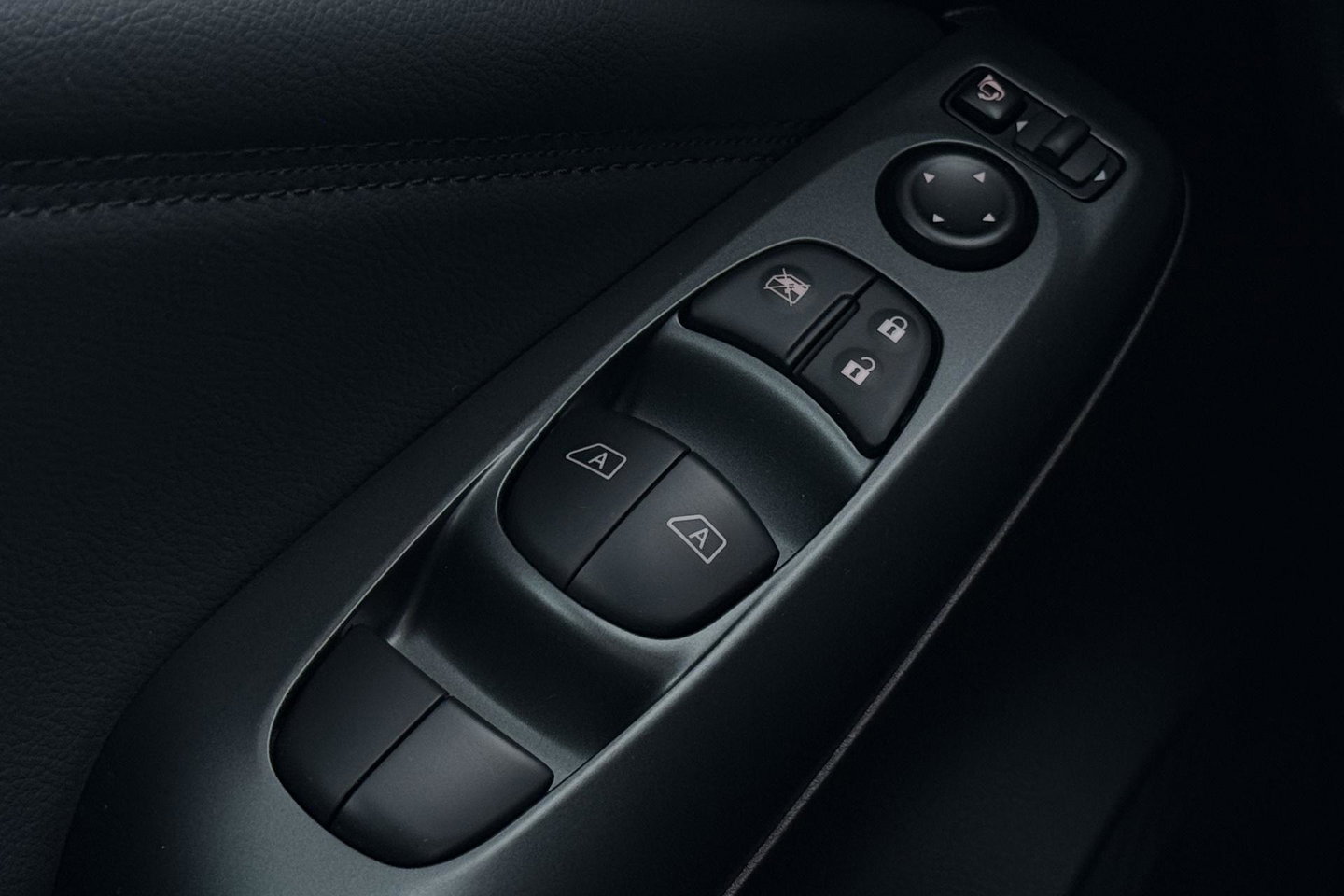 Nissan Juke 1.0 DIG-T N-Connecta | Stoel+Stuurverwarming | Cruise Control | Carplay | Camera | Keyless