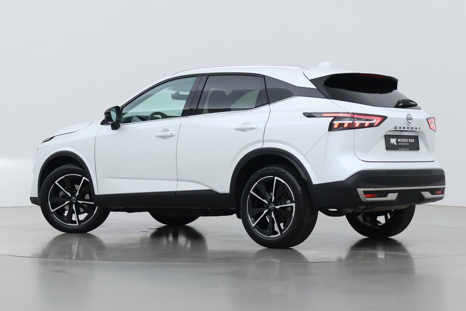 Nissan QASHQAI 1.3 MHEV Xtronic Tekna | ACC | 360° Camera | Head-Up | Stoel+Stuurverwarming | Dodehoek | 19 Inch