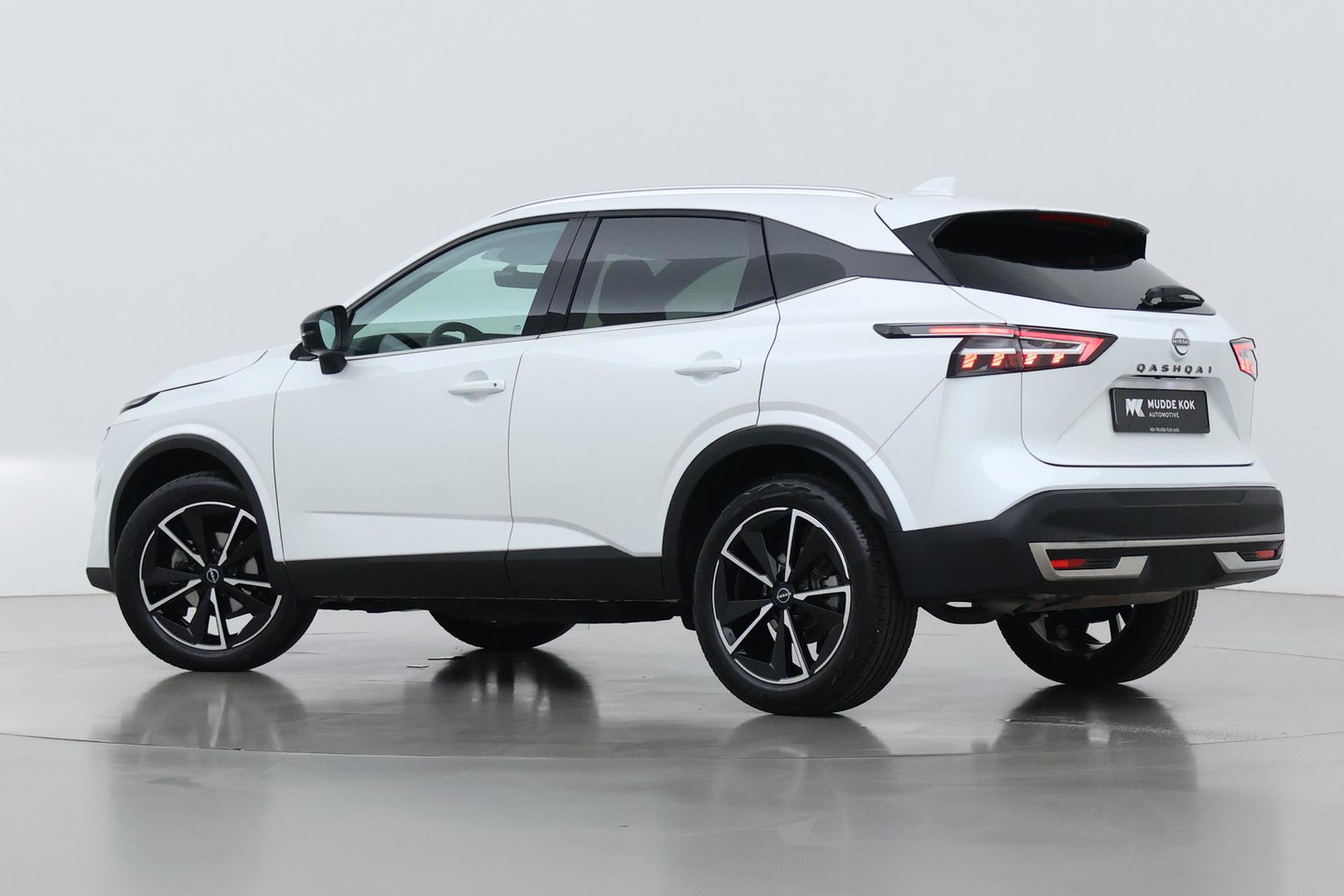 Nissan QASHQAI 1.3 MHEV Xtronic Tekna | ACC | 360° Camera | Head-Up | Stoel+Stuurverwarming | Dodehoek | 19 Inch
