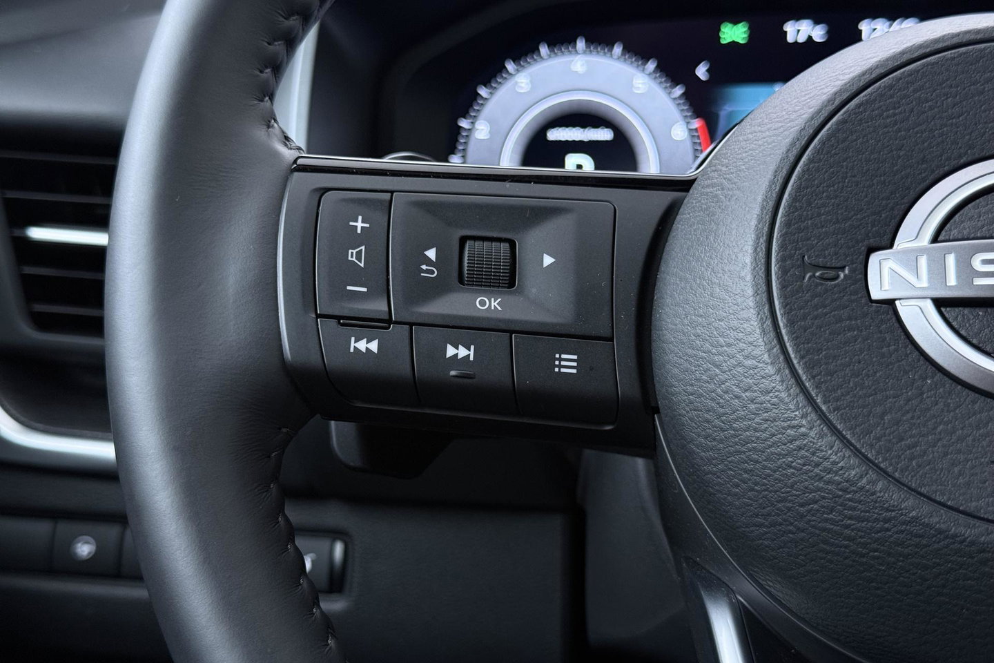 Nissan QASHQAI 1.3 MHEV Xtronic Tekna | ACC | 360° Camera | Head-Up | Stoel+Stuurverwarming | Dodehoek | 19 Inch