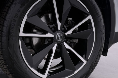Nissan QASHQAI 1.3 MHEV Xtronic Tekna | ACC | 360° Camera | Head-Up | Stoel+Stuurverwarming | Dodehoek | 19 Inch