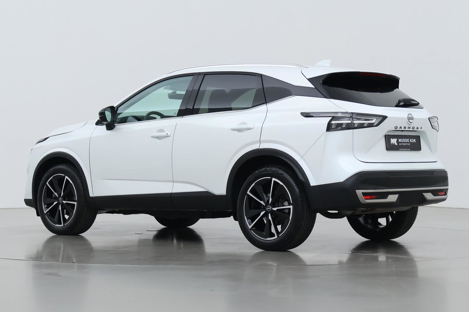 Nissan QASHQAI 1.3 MHEV Xtronic Tekna | ACC | 360° Camera | Head-Up | Stoel+Stuurverwarming | Dodehoek | 19 Inch