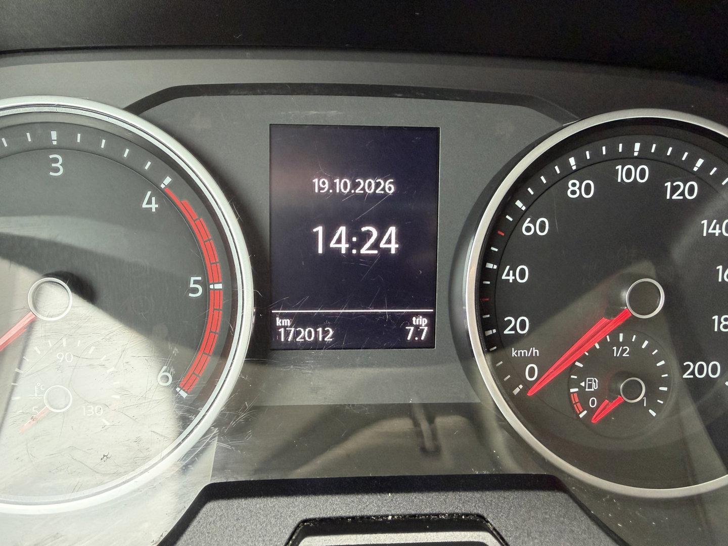 Volkswagen Crafter 35 2.0 TDI 140pk automaat L3H3 ( L2H2 ) Comfortline / euro 6 / bpm vrij / lease vanaf € 391 / vaste prijs rijklaar € 23.950 ex btw / dubbele schuifdeur / airco / cruise / camera !