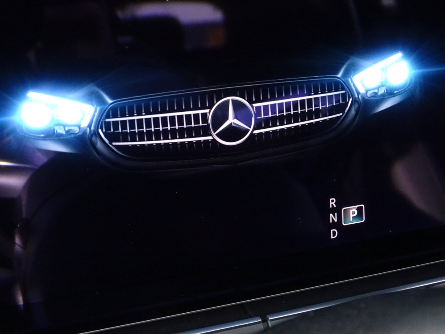 Mercedes-Benz E-Klasse Estate 200 automaat / AMG pakket / Burmester / 360° camera / LED