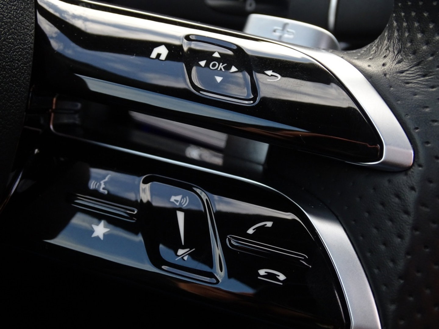 Mercedes-Benz E-Klasse Estate 200 automaat / AMG pakket / Burmester / 360° camera / LED