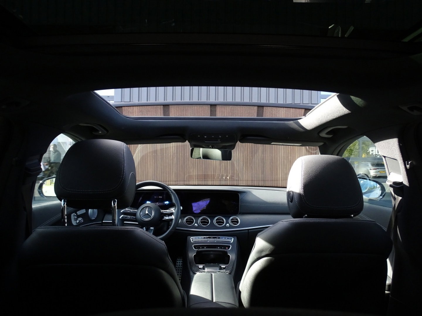 Mercedes-Benz E-Klasse Estate 200 automaat / AMG pakket / Burmester / 360° camera / LED