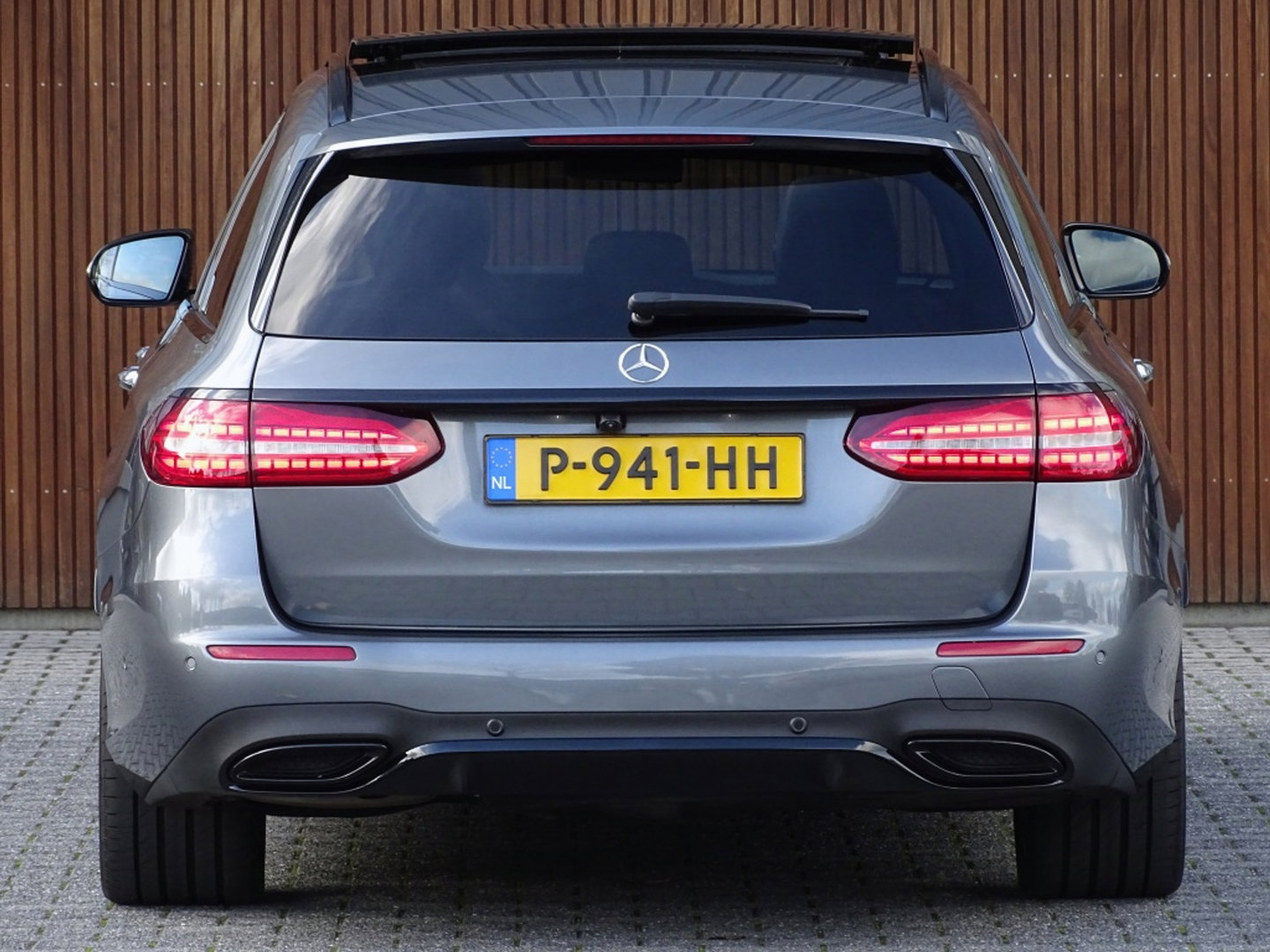 Mercedes-Benz E-Klasse Estate 200 automaat / AMG pakket / Burmester / 360° camera / LED