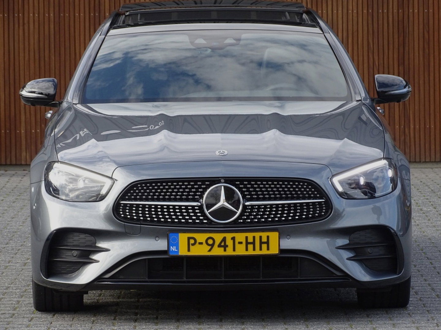 Mercedes-Benz E-Klasse Estate 200 automaat / AMG pakket / Burmester / 360° camera / LED