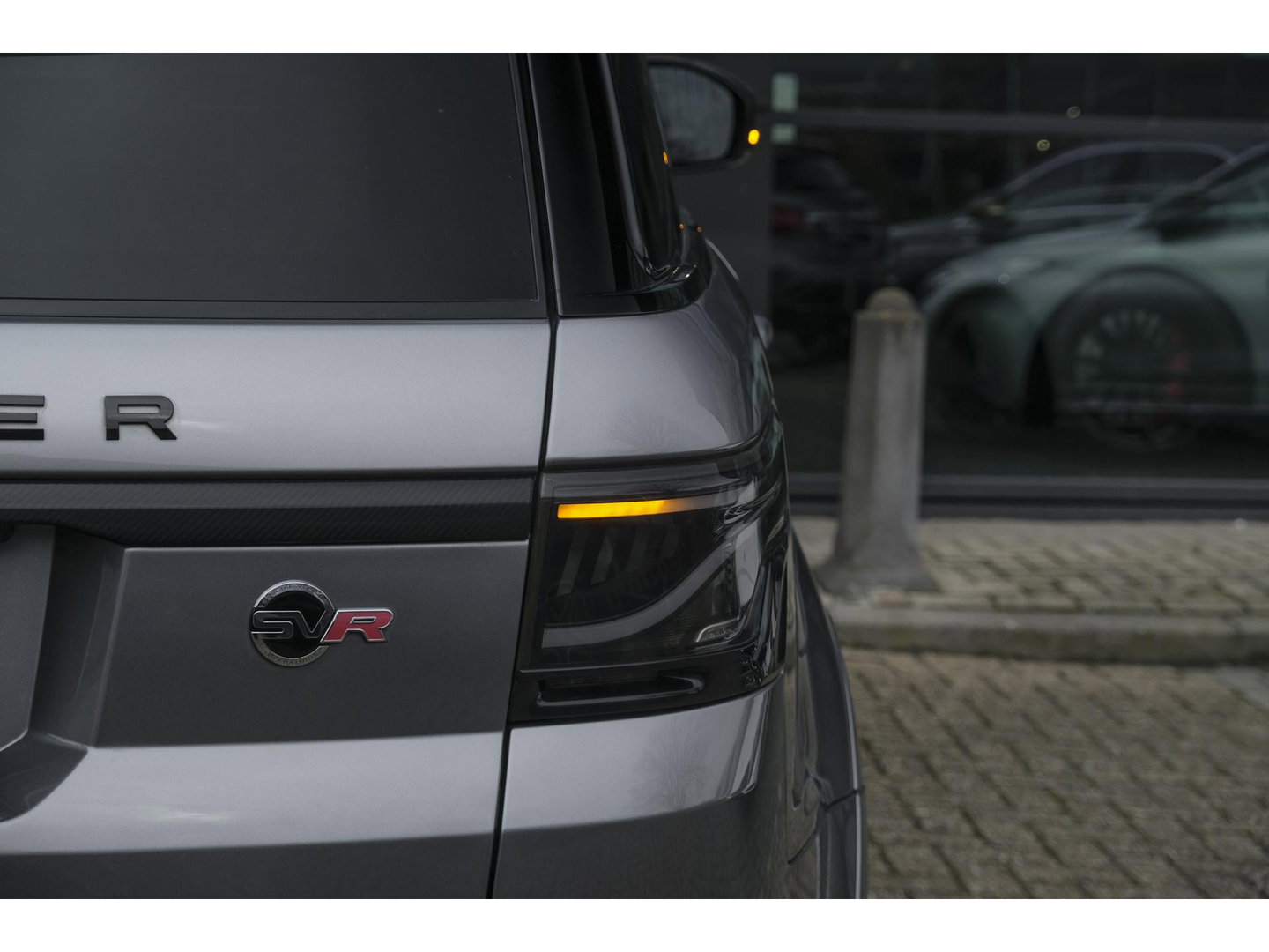 Land Rover Range Rover Sport P575 SVR 575pk Panoramadak *BTW* Carbon pakket Head-up Softclose 24" LMV Vossen