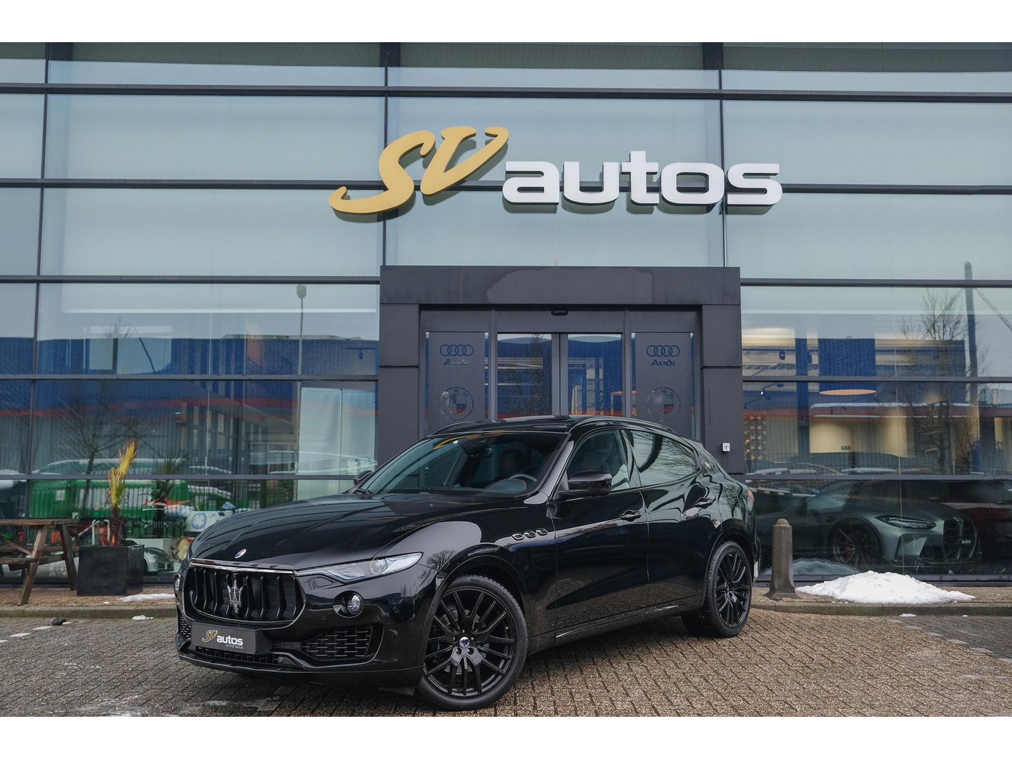 Maserati Levante Gransport 3.0 V6 D 275pk Panoramadak Schaalstoelen VOL!!! Carbon pakket NLauto 21" LMV Stoelkoeling Luchtvering