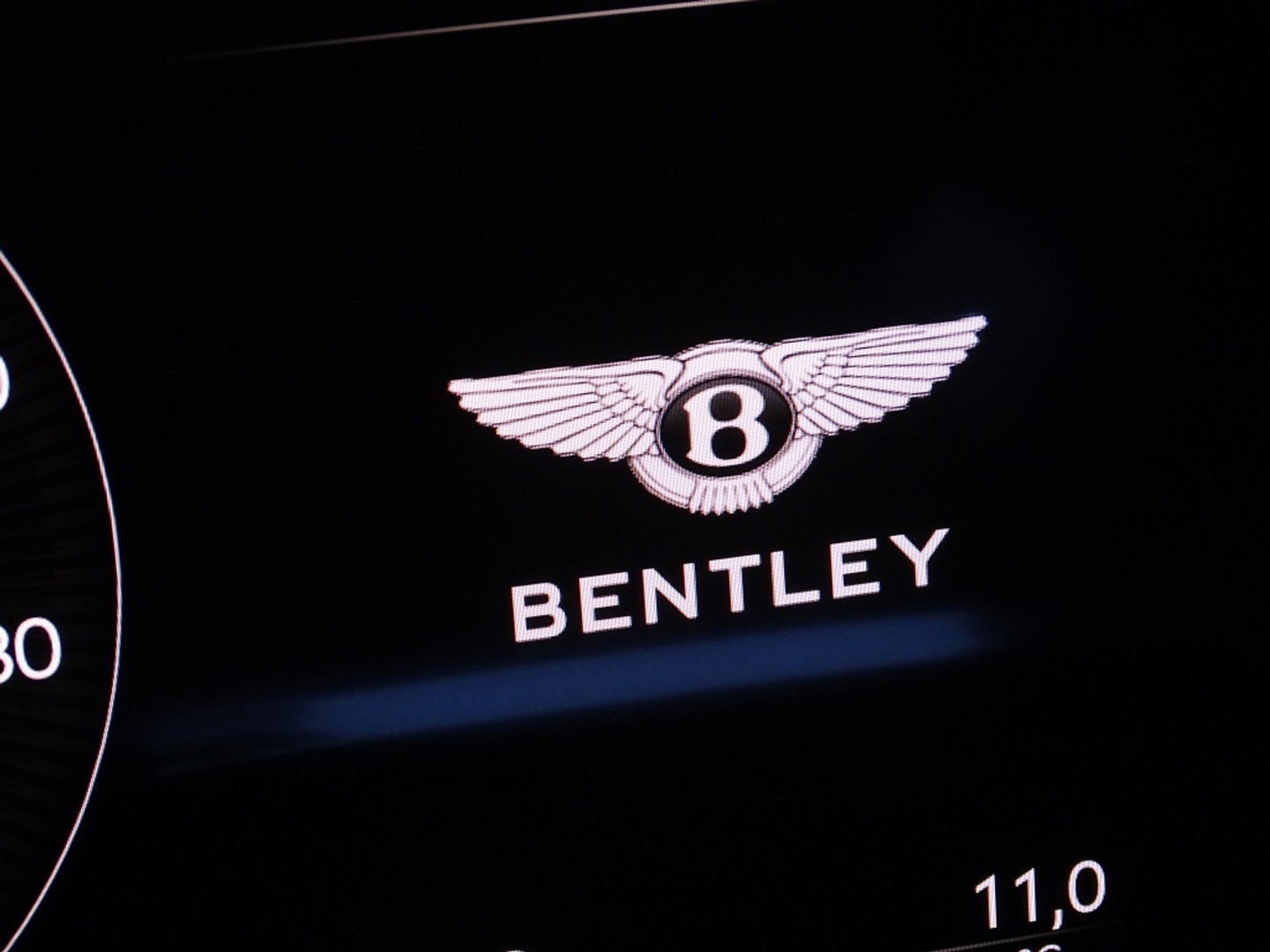 Bentley Bentayga 4.0 V8 550PK / Naim / 4-pers VIP / massage / black ed. / 360°