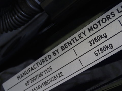 Bentley Bentayga 4.0 V8 550PK / Naim / 4-pers VIP / massage / black ed. / 360°