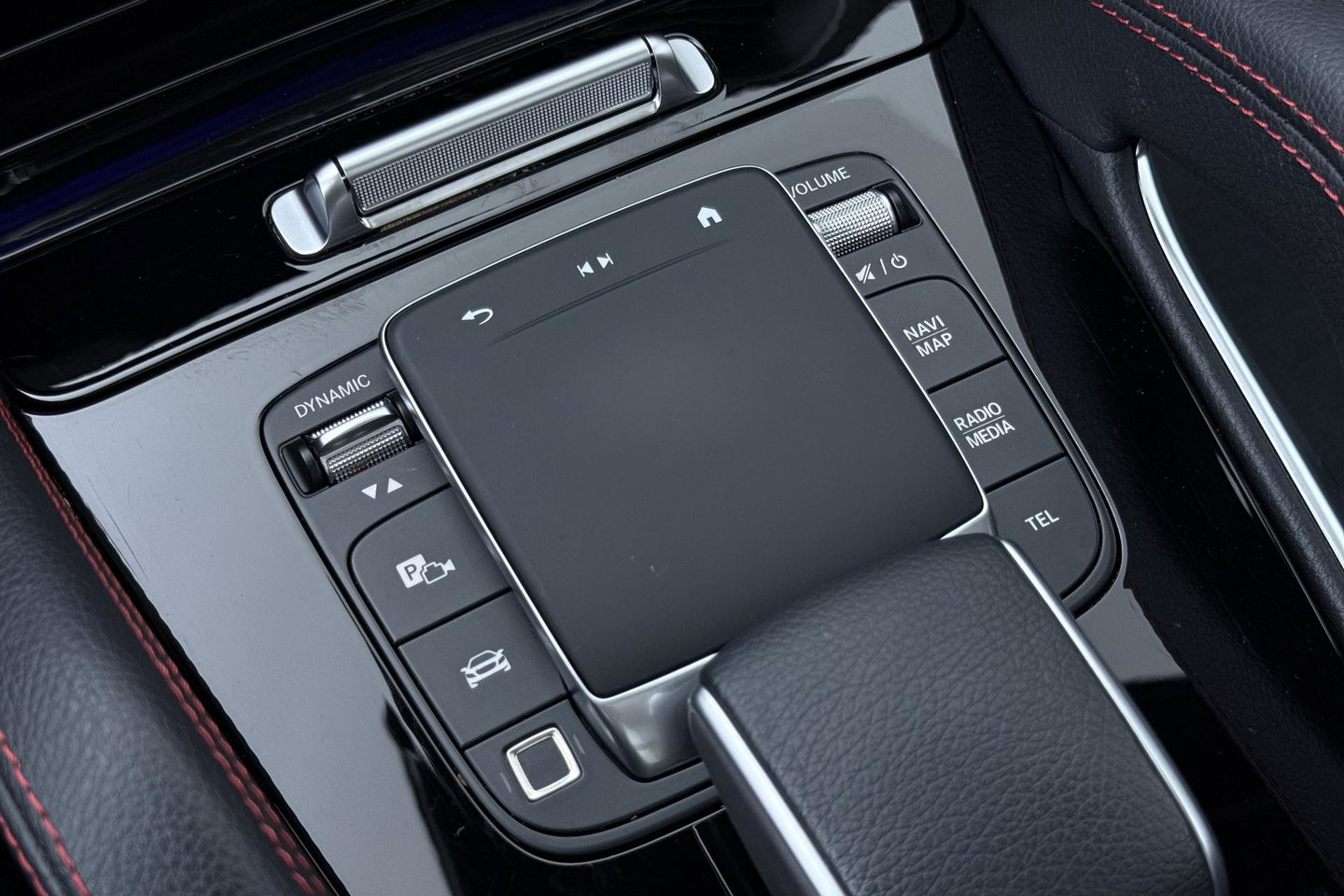 Mercedes-Benz GLE 53 AMG 4MATIC+ | Luchtvering | Panoramadak | Trekhaak | Burmester | 360° Camera | 21 Inch