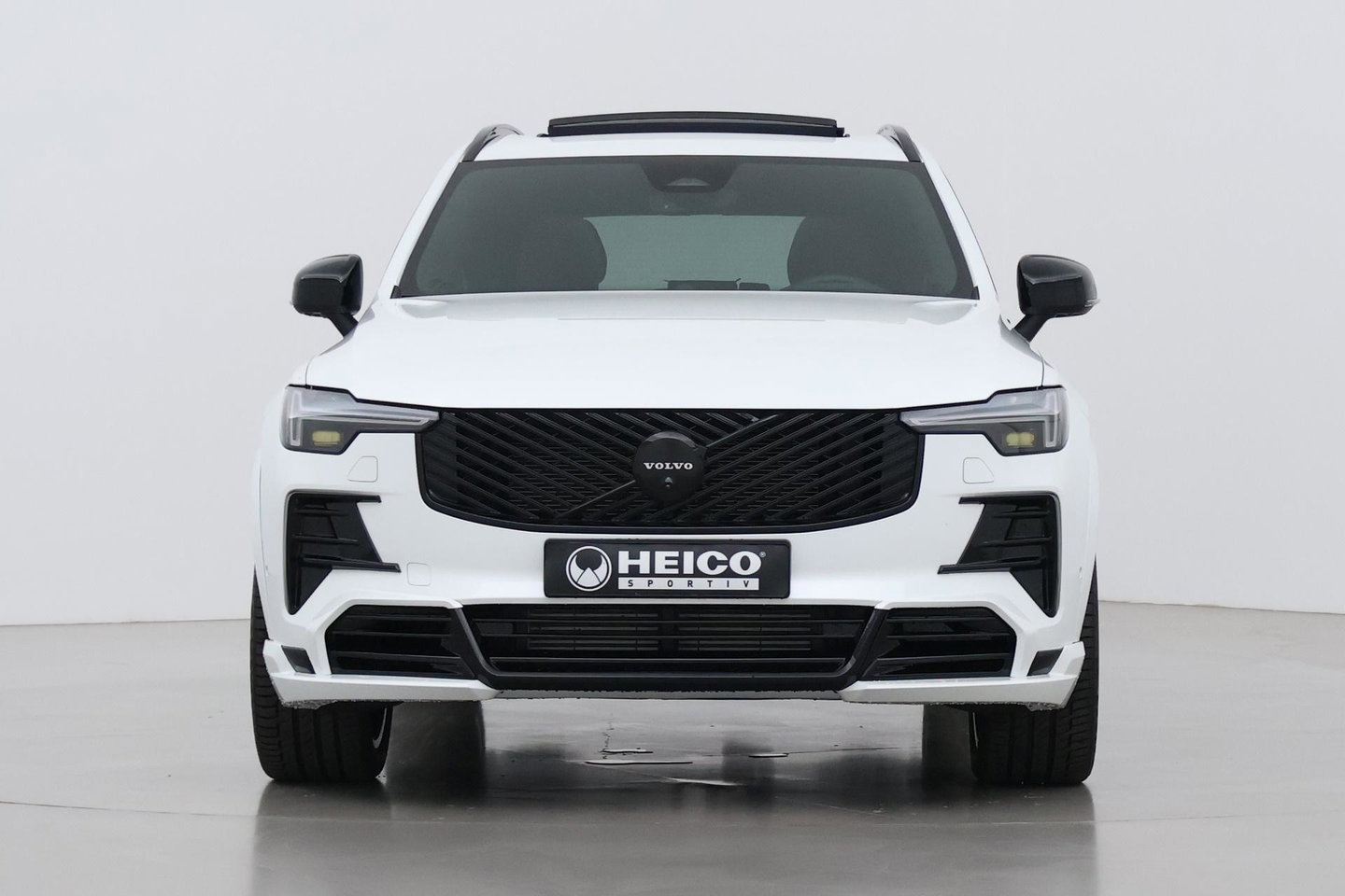 Volvo XC90 T8 Ultra Black Edition | HEICO | Bowers&Wilkins | Luchtvering | Panoramadak | Ventilatie+Massage | Head-Up | 21 Inch