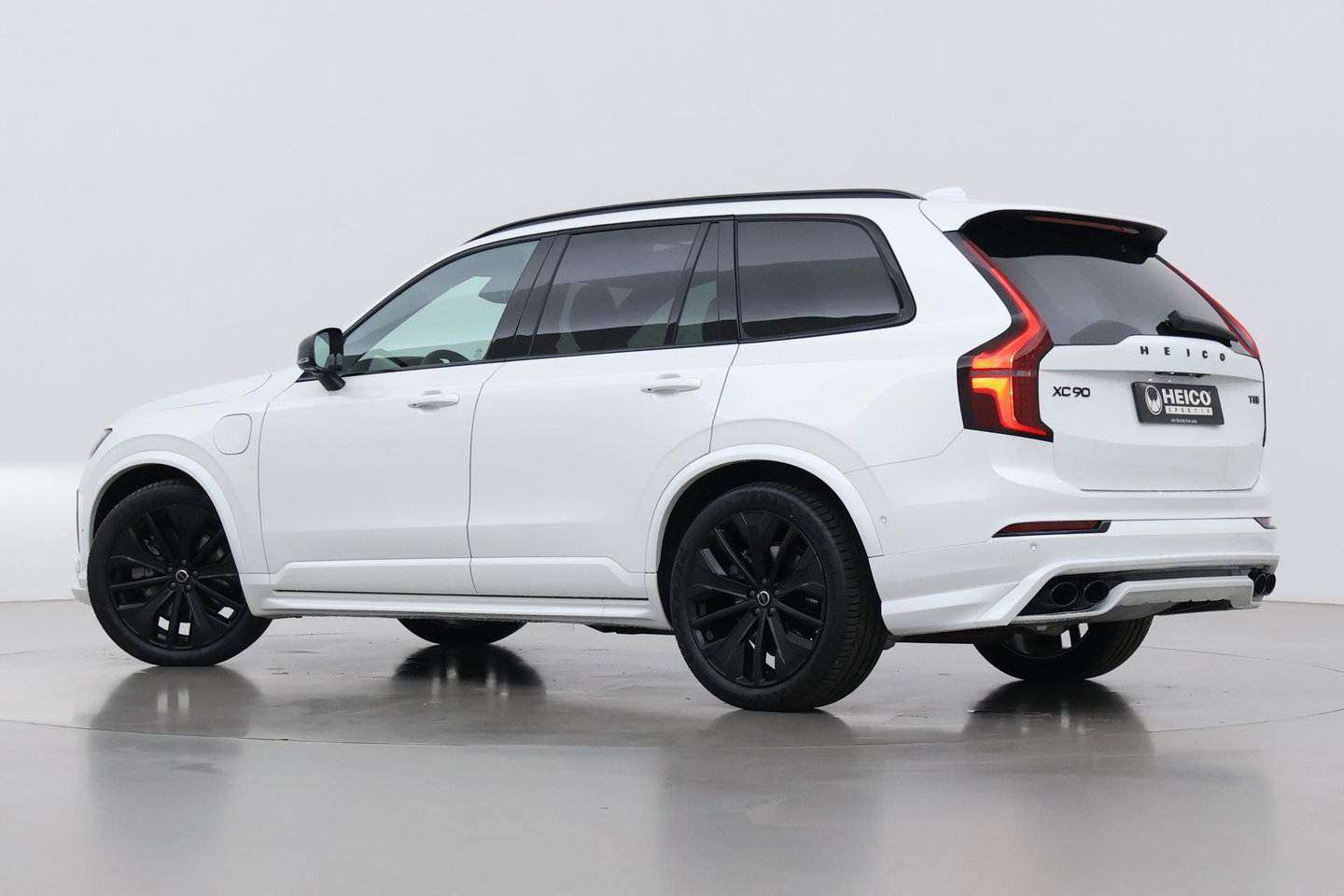 Volvo XC90 T8 Ultra Black Edition | HEICO | Bowers&Wilkins | Luchtvering | Panoramadak | Ventilatie+Massage | Head-Up | 21 Inch