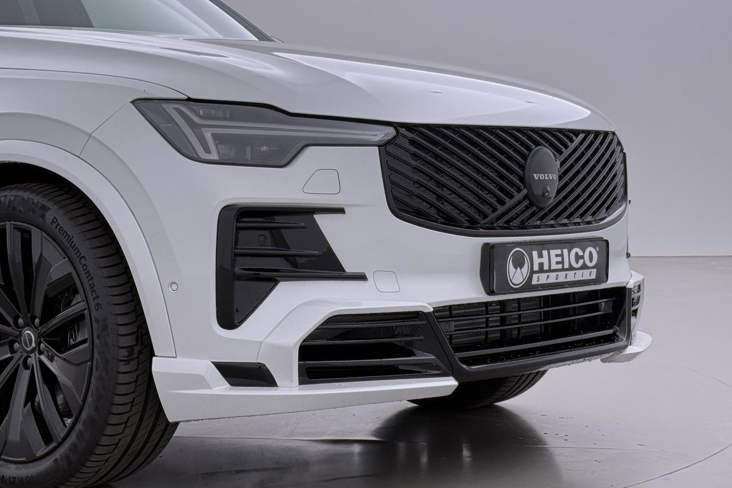 Volvo XC90 T8 Ultra Black Edition | HEICO | Bowers&Wilkins | Luchtvering | Panoramadak | Ventilatie+Massage | Head-Up | 21 Inch