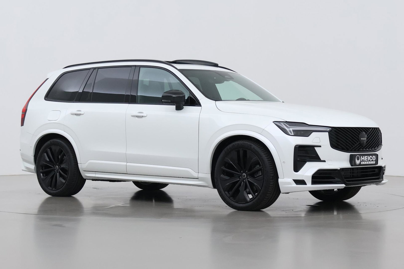 Volvo XC90 T8 Ultra Black Edition | HEICO | Bowers&Wilkins | Luchtvering | Panoramadak | Ventilatie+Massage | Head-Up | 21 Inch