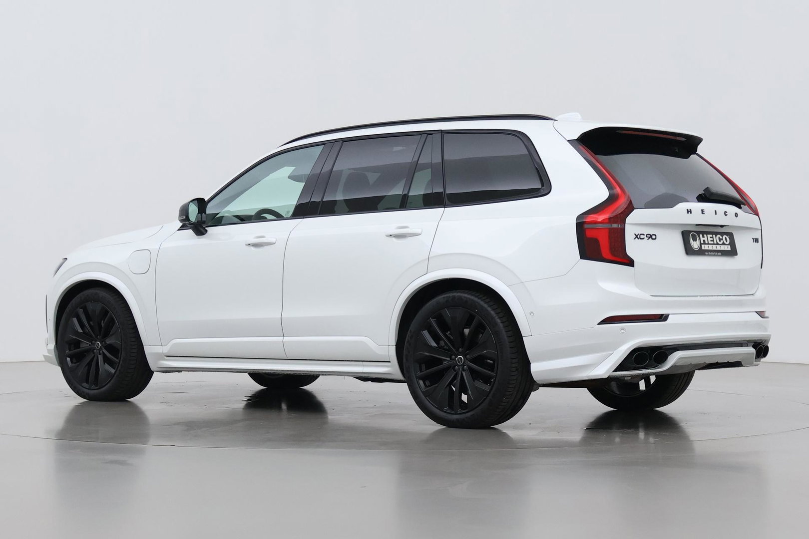 Volvo XC90 T8 Ultra Black Edition | HEICO | Bowers&Wilkins | Luchtvering | Panoramadak | Ventilatie+Massage | Head-Up | 21 Inch