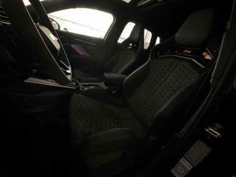 Audi RS3 Sportback 2.5 TFSI quattro Pano|Sonos|Carbon|Kuipstoelen|Hulk