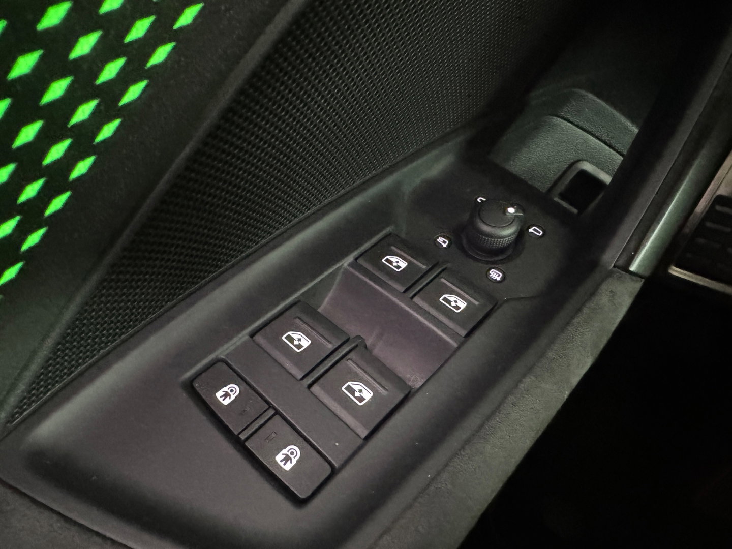 Audi RS3 Sportback 2.5 TFSI quattro Pano|Sonos|Carbon|Kuipstoelen|Hulk