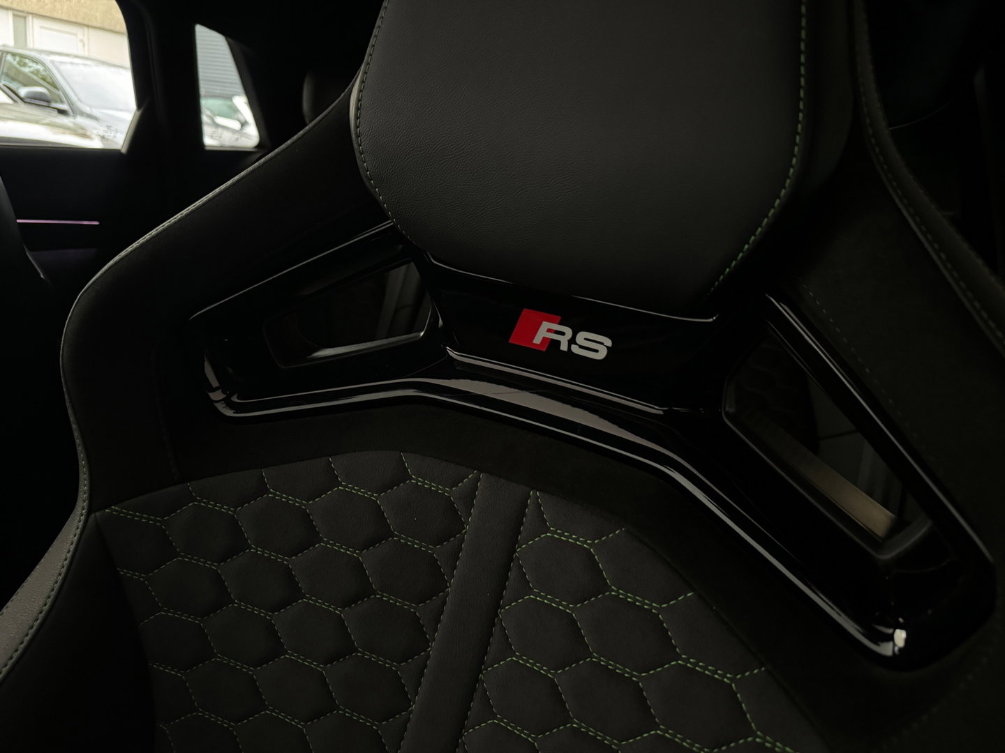Audi RS3 Sportback 2.5 TFSI quattro Pano|Sonos|Carbon|Kuipstoelen|Hulk