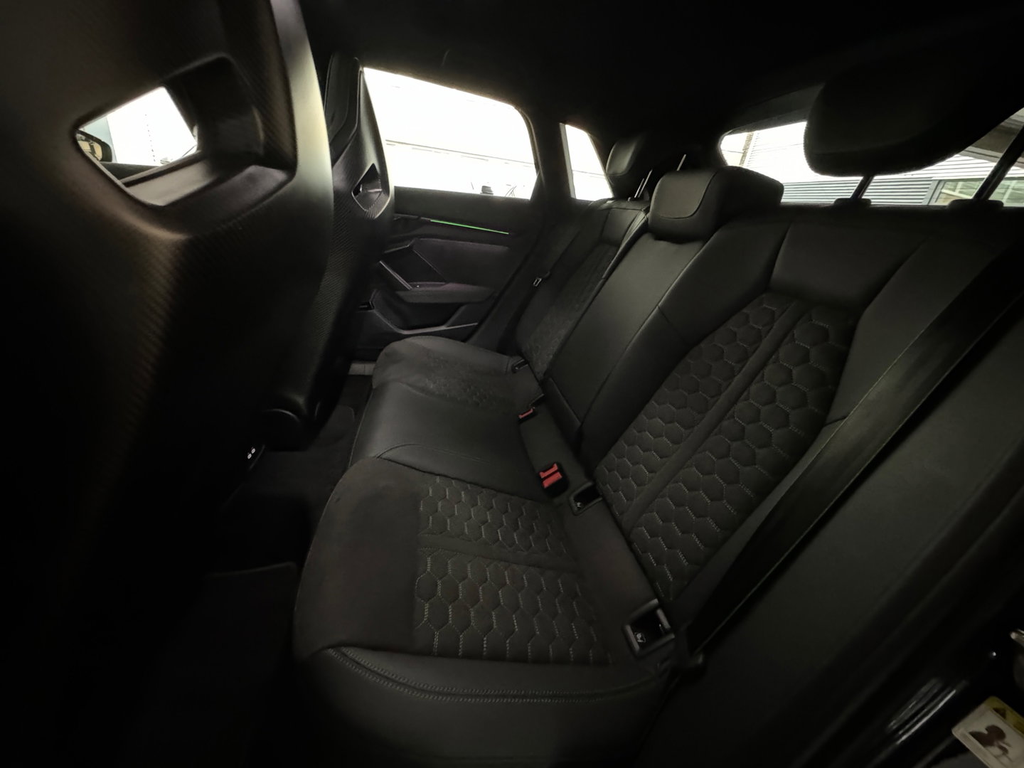 Audi RS3 Sportback 2.5 TFSI quattro Pano|Sonos|Carbon|Kuipstoelen|Hulk