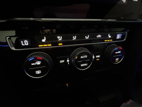Volkswagen Golf 1.5 TSI R-Line Pano|Dynaudio|Sfeerverlichting|Camera