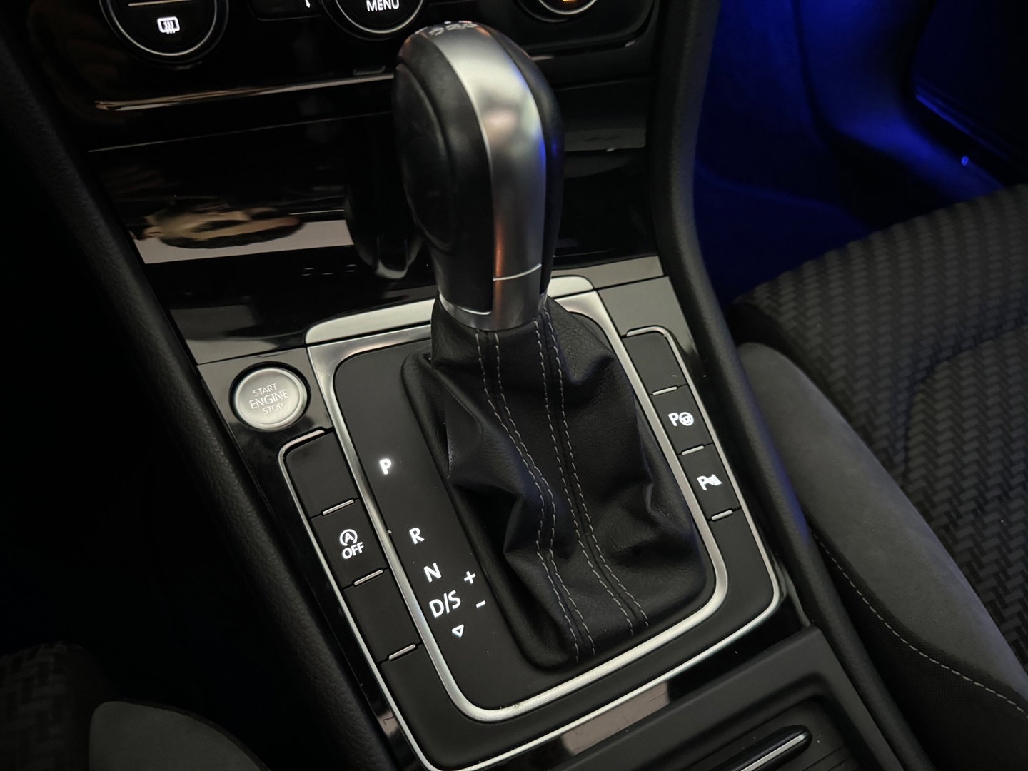 Volkswagen Golf 1.5 TSI R-Line Pano|Dynaudio|Sfeerverlichting|Camera