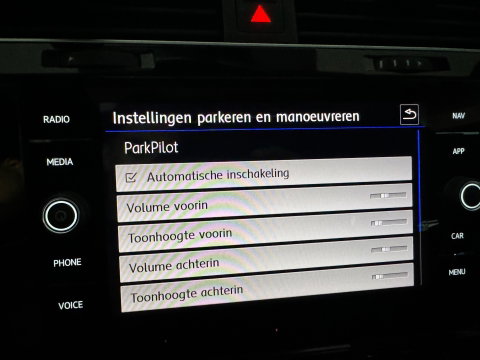 Volkswagen Golf 1.5 TSI R-Line Pano|Dynaudio|Sfeerverlichting|Camera