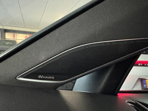 Volkswagen Golf 1.5 TSI R-Line Pano|Dynaudio|Sfeerverlichting|Camera