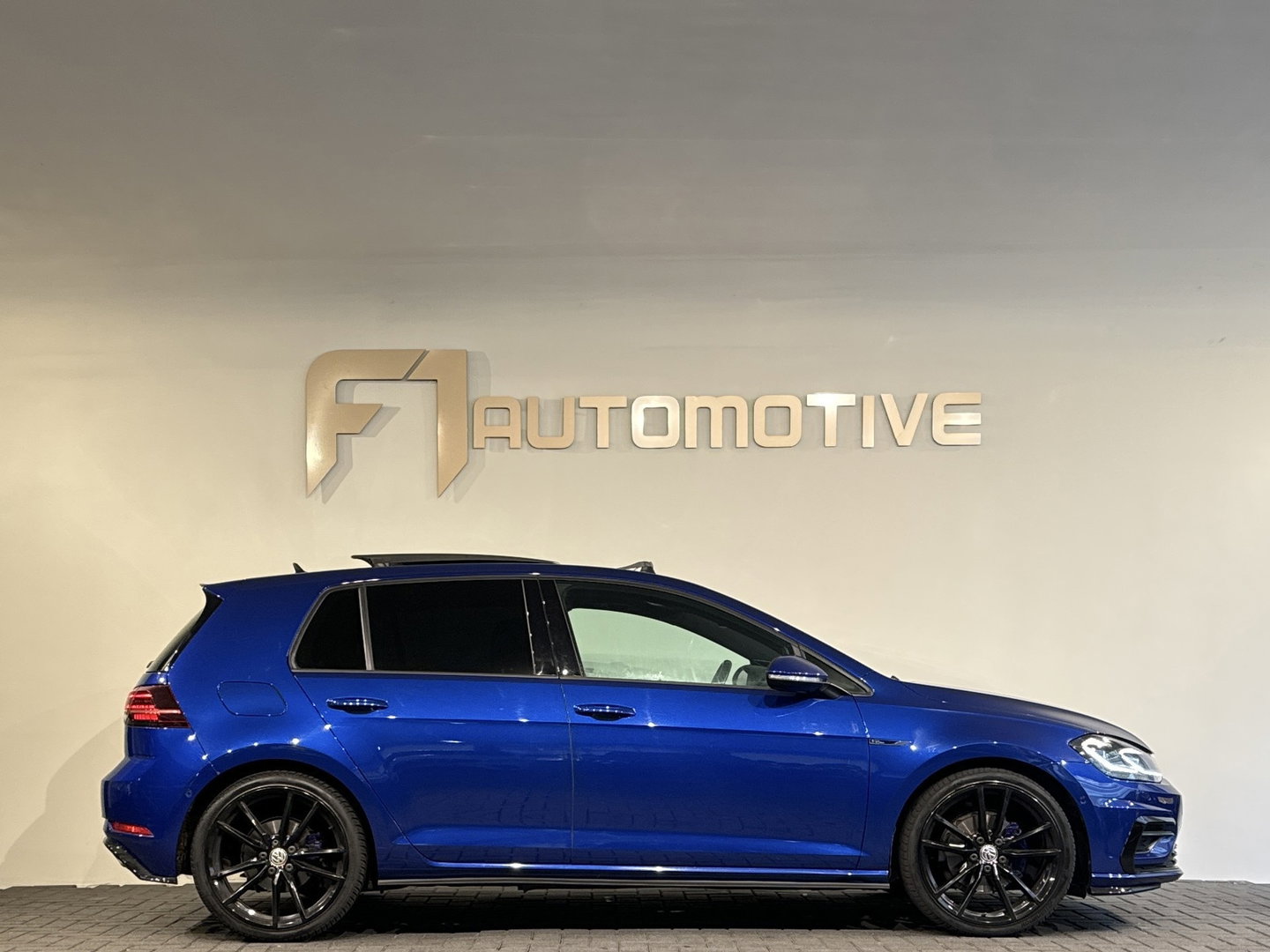 Volkswagen Golf 1.5 TSI R-Line Pano|Dynaudio|Sfeerverlichting|Camera