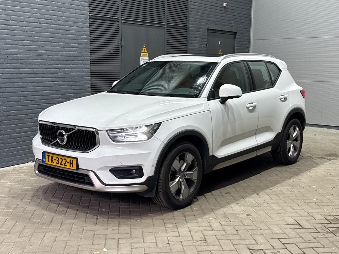 Volvo XC40 2.0 T4 Momentum | Harman/Kardon | Panoramadak | 360° Camera | Trekhaak | BLIS | Camera