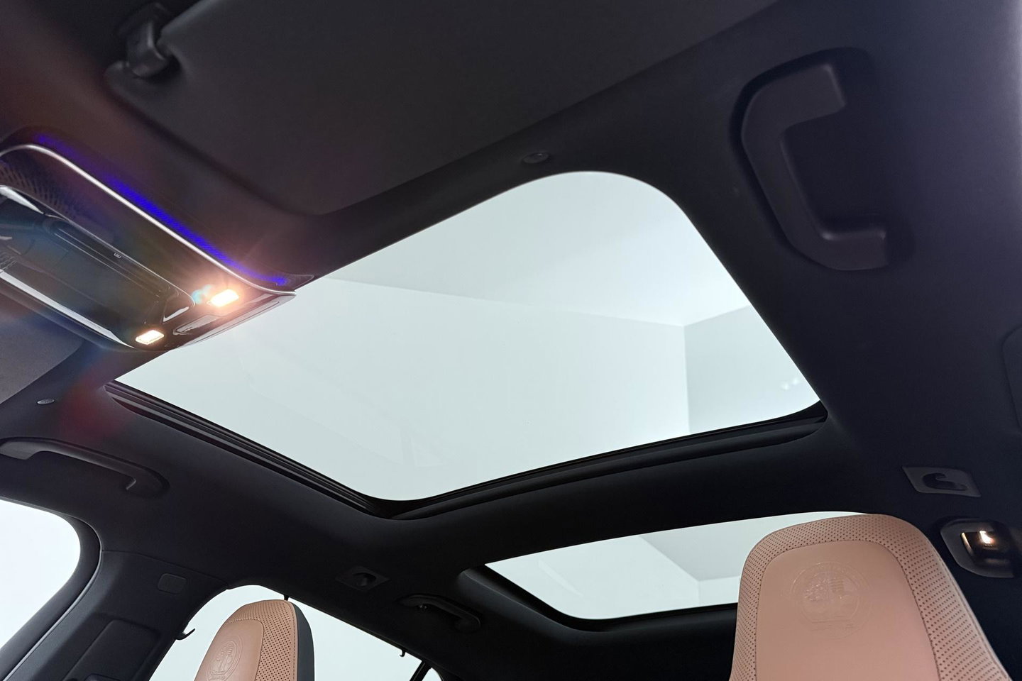 Mercedes-Benz E-Klasse 53 AMG 4MATIC+ | Nightpakket | Panoramadak | Burmester | Stoelverwarming+ventilatie | Head-Up | 21 Inch
