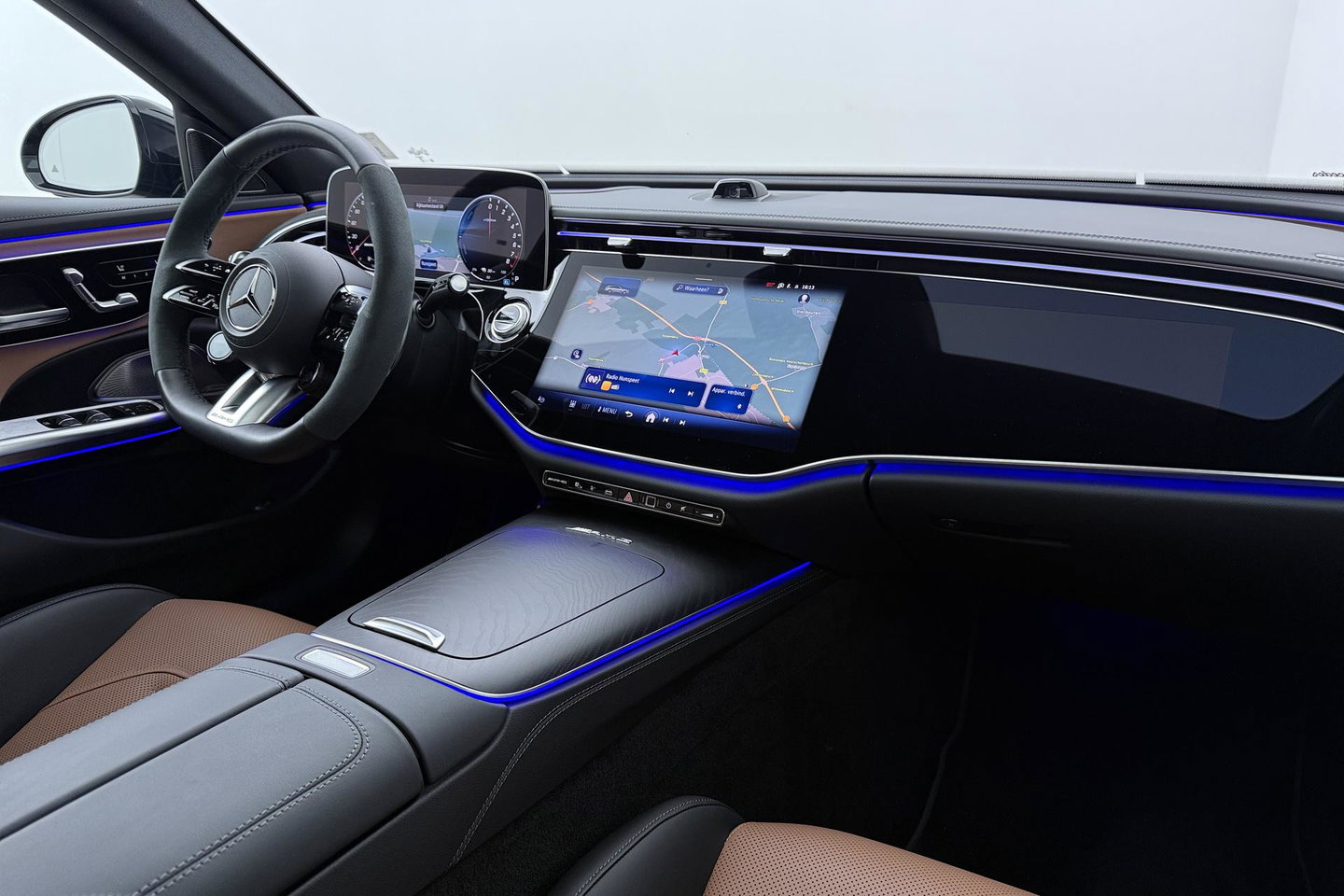 Mercedes-Benz E-Klasse 53 AMG 4MATIC+ | Nightpakket | Panoramadak | Burmester | Stoelverwarming+ventilatie | Head-Up | 21 Inch