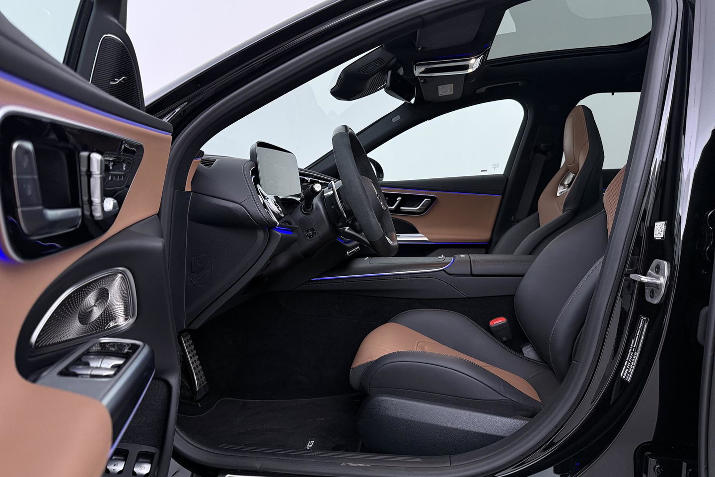 Mercedes-Benz E-Klasse 53 AMG 4MATIC+ | Nightpakket | Panoramadak | Burmester | Stoelverwarming+ventilatie | Head-Up | 21 Inch