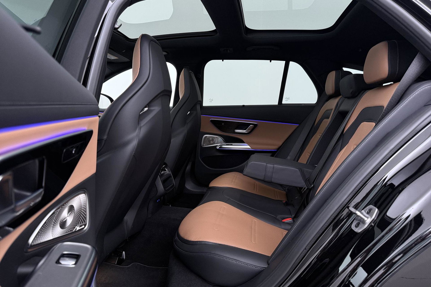 Mercedes-Benz E-Klasse 53 AMG 4MATIC+ | Nightpakket | Panoramadak | Burmester | Stoelverwarming+ventilatie | Head-Up | 21 Inch