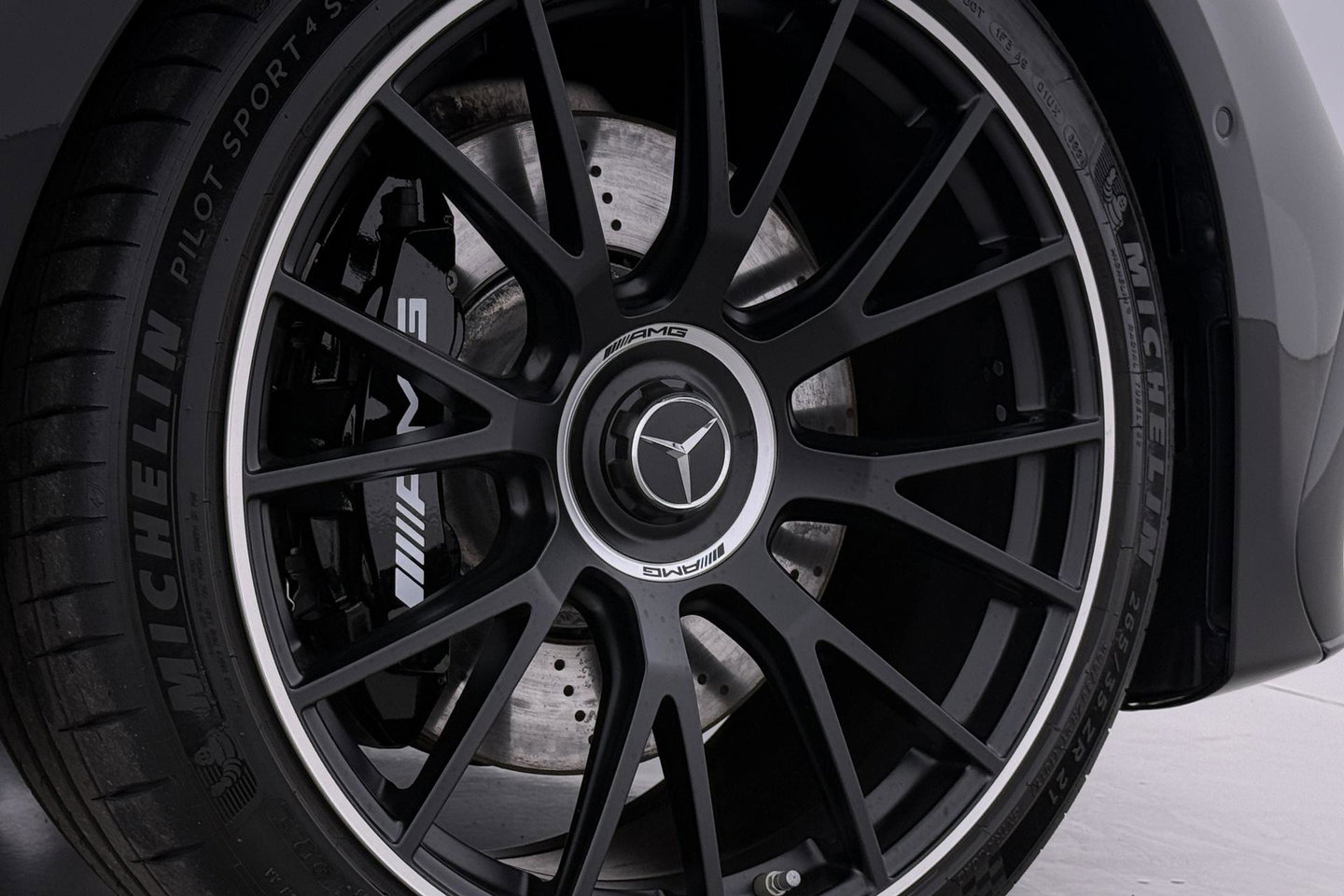 Mercedes-Benz E-Klasse 53 AMG 4MATIC+ | Nightpakket | Panoramadak | Burmester | Stoelverwarming+ventilatie | Head-Up | 21 Inch