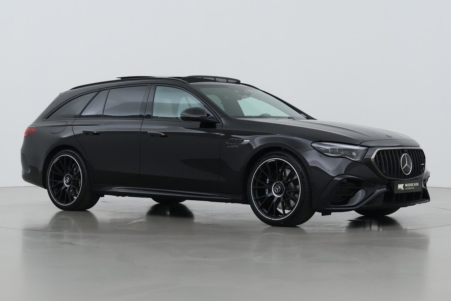 Mercedes-Benz E-Klasse 53 AMG 4MATIC+ | Nightpakket | Panoramadak | Burmester | Stoelverwarming+ventilatie | Head-Up | 21 Inch