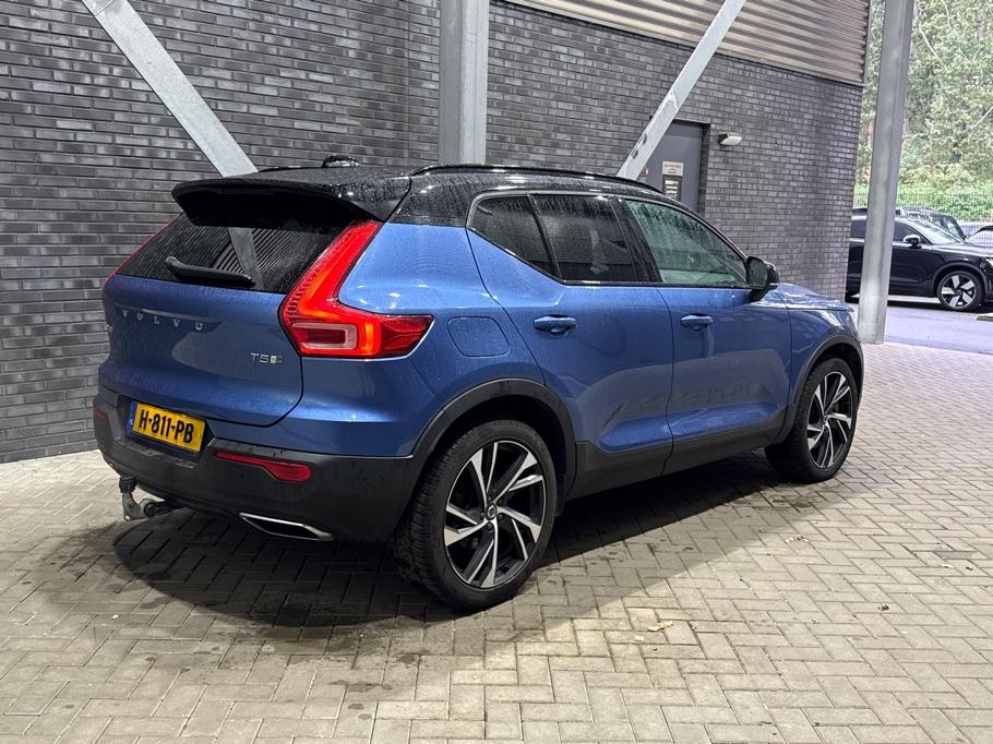 Volvo XC40 T5 Twin Engine R-Design | ACC | Trekhaak | BLIS | Stoelverwarming | Camera | Getint glas | 20 Inch