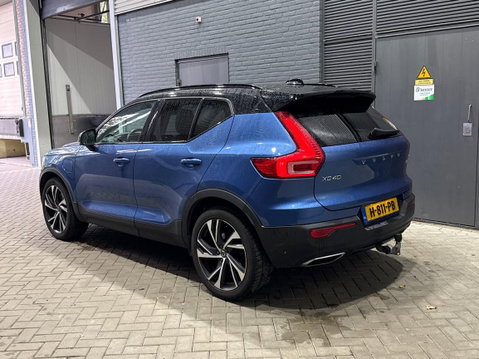 Volvo XC40 T5 Twin Engine R-Design | ACC | Trekhaak | BLIS | Stoelverwarming | Camera | Getint glas | 20 Inch