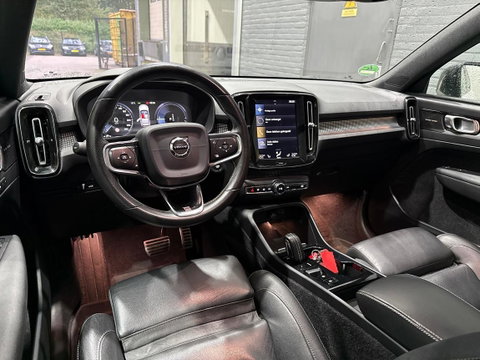 Volvo XC40 T5 Twin Engine R-Design | Harman/Kardon | Panoramadak | BLIS | Camera | Stoel+Stuurverwarming | Keyless | ACC | 19 Inch