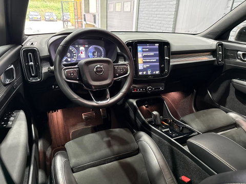 Volvo XC40 T5 Recharge R-Design | Harman/Kardon | ACC | Trekhaak | Stoel+Stuurverwarming | Camera | Keyless | 19 Inch