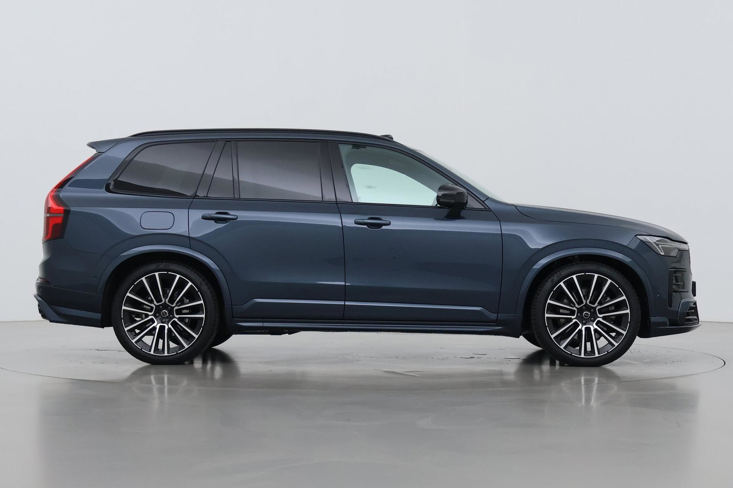 Volvo XC90 T8 Ultra Black Edition | HEICO | Luchtvering | B&W | Stoelventilatie | 22 inch | Pilot Assist