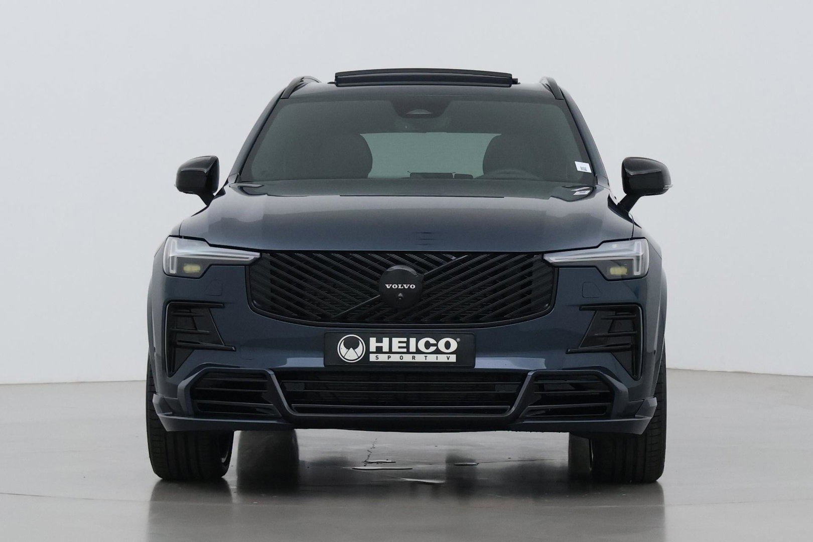 Volvo XC90 T8 Ultra Black Edition | HEICO | Luchtvering | B&W | Stoelventilatie | 22 inch | Pilot Assist