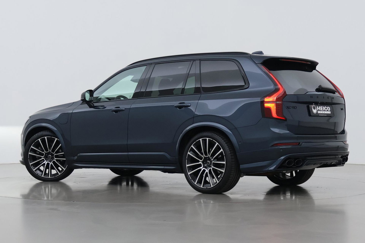 Volvo XC90 T8 Ultra Black Edition | HEICO | Luchtvering | B&W | Stoelventilatie | 22 inch | Pilot Assist