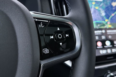 Volvo XC90 T8 Ultra Black Edition | HEICO | Luchtvering | B&W | Stoelventilatie | 22 inch | Pilot Assist